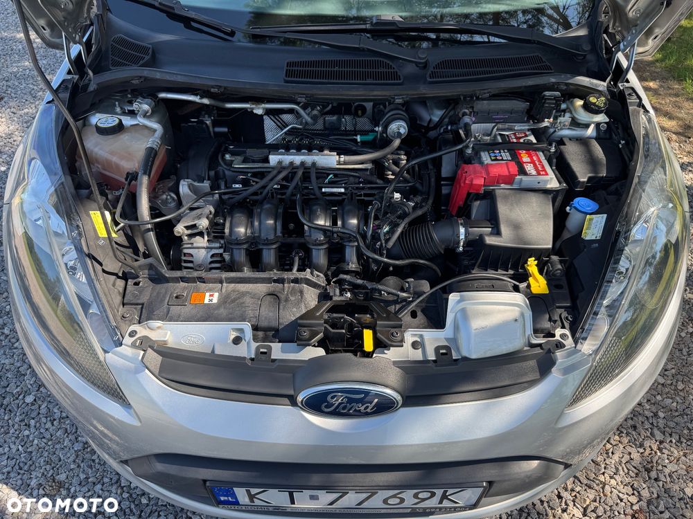 Ford Fiesta 1.4 Champions Edition - 21