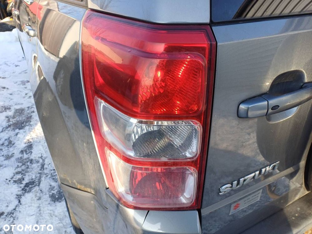 KOMPLETNY TYŁ KLAPA ZDERZAK LAMPA TYŁ SUZUKI GRAND VITARA II ZDL - 10