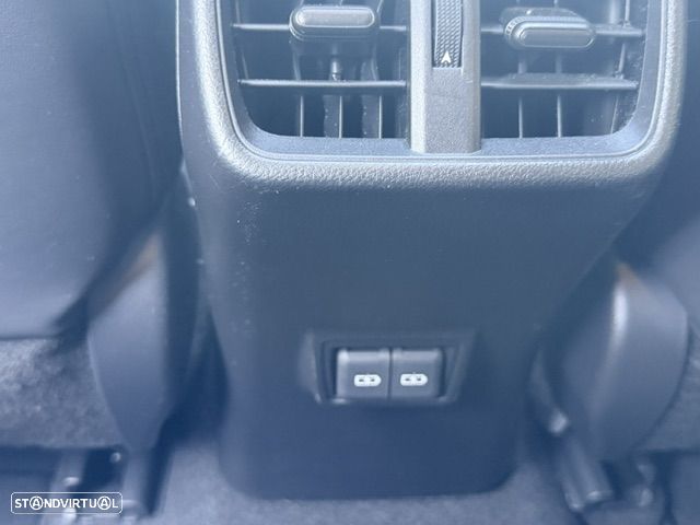 Lexus UX 250h - 44