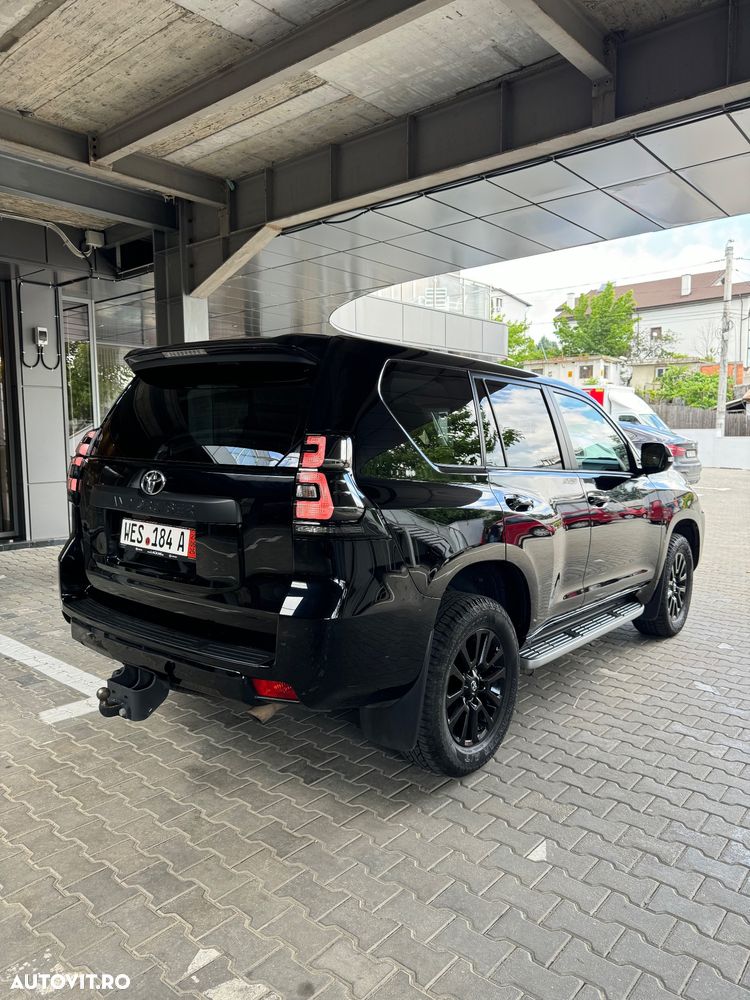 Toyota Land Cruiser - 2