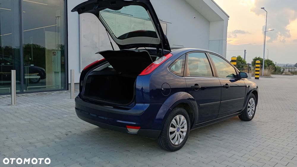 Ford Focus 1.6 Ti-VCT Sport - 22