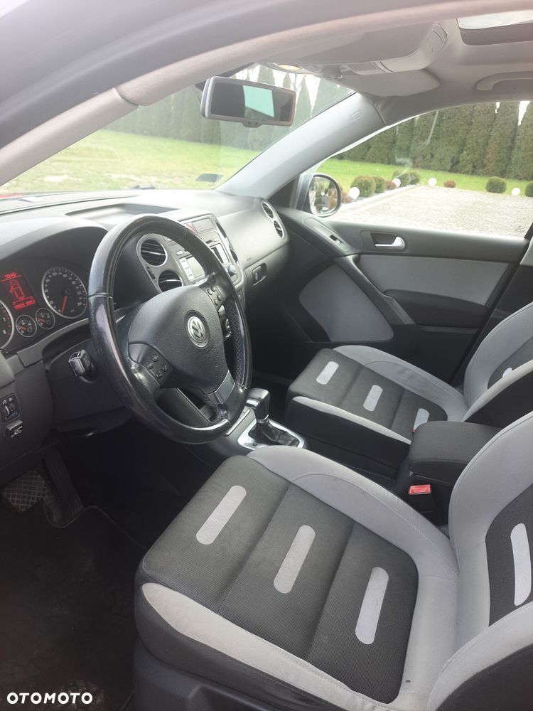Volkswagen Tiguan - 5