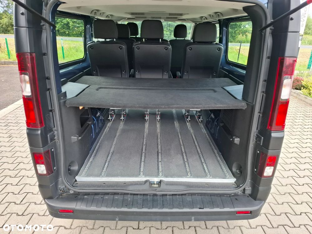 Renault Trafic - 32