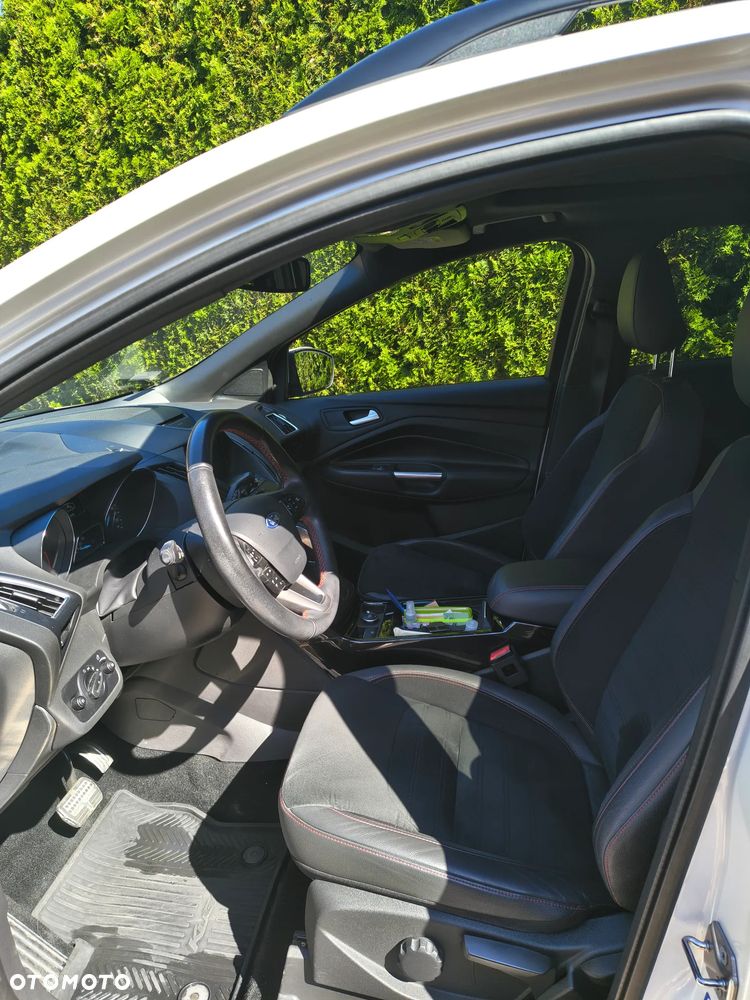 Ford Kuga 2.0 TDCi AWD ST-Line - 7