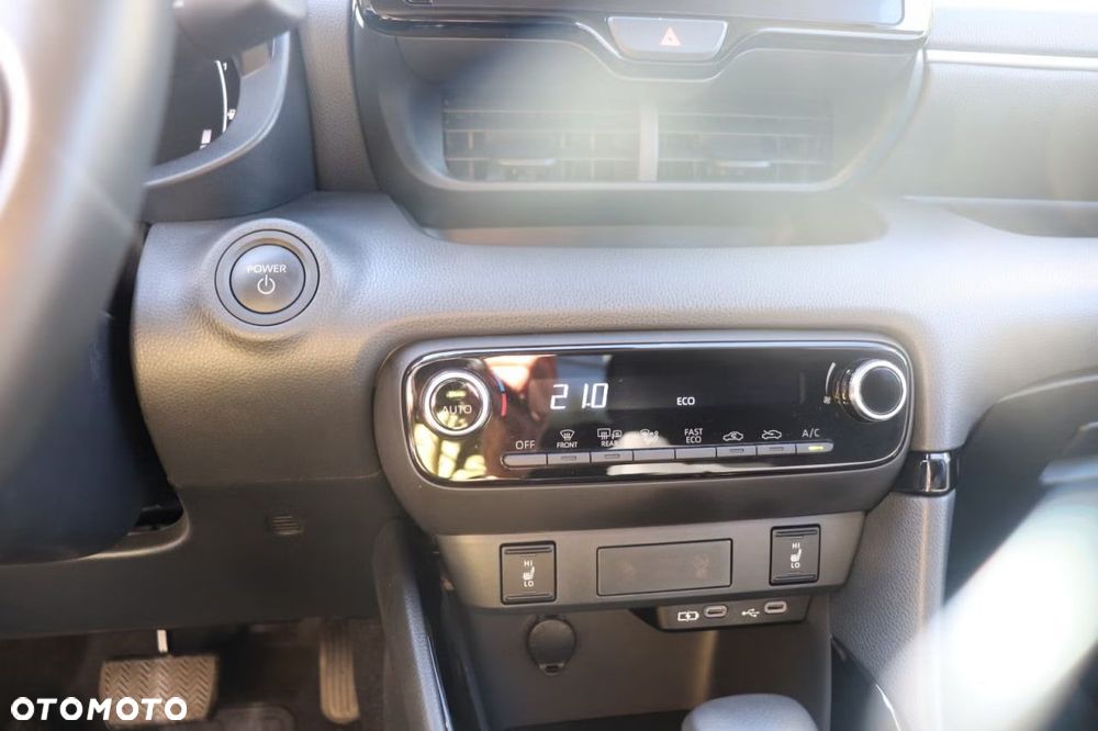 Toyota Yaris Hybrid 1.5 Selection Style - 20