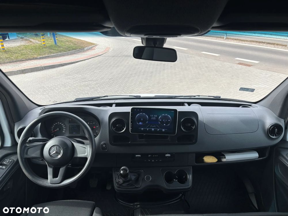 Mercedes-Benz SPRINTER - 34