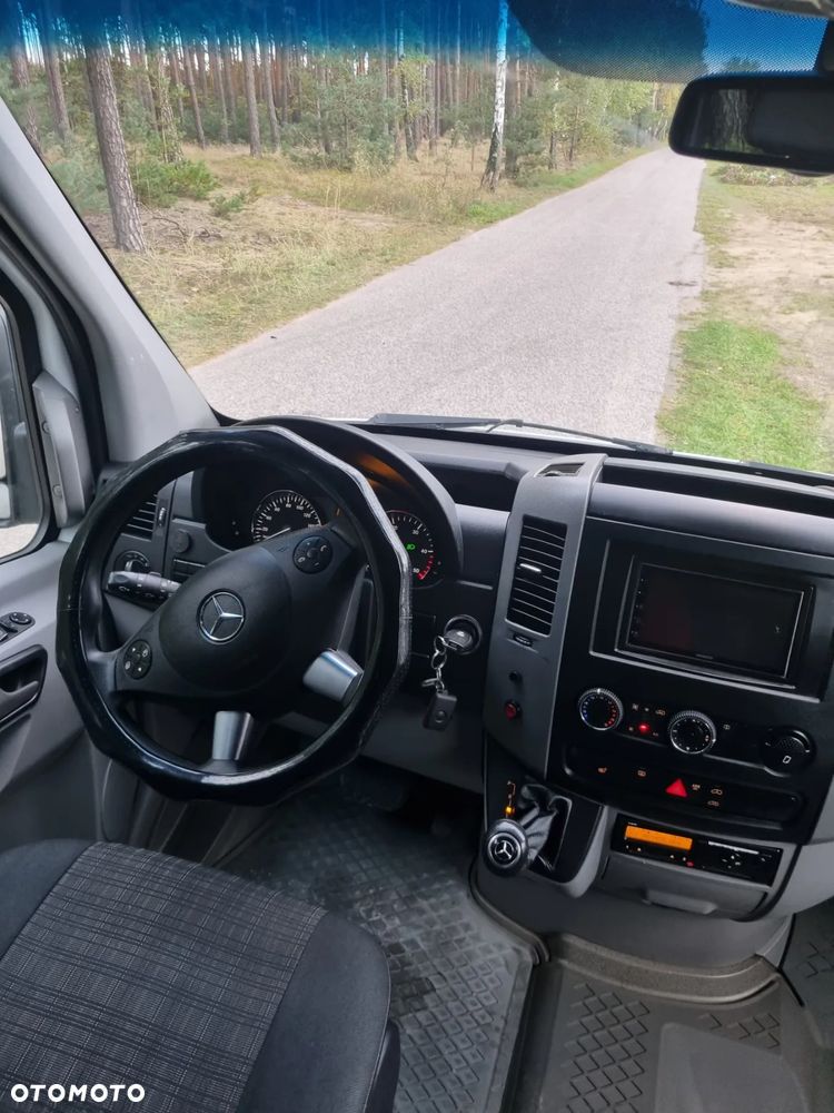 Mercedes-Benz Sprinter - 15