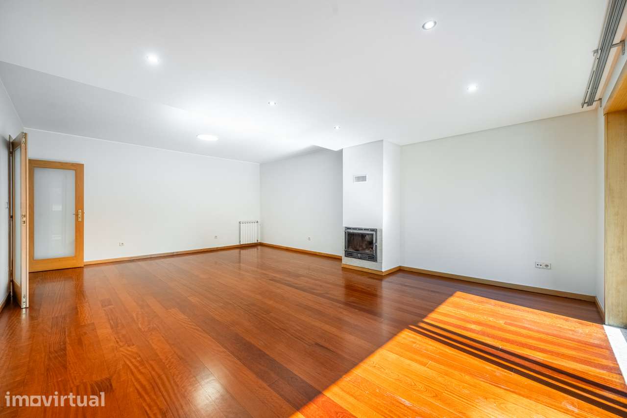 T4 em Ferreiros | 190 m² - Grande imagem: 2/29
