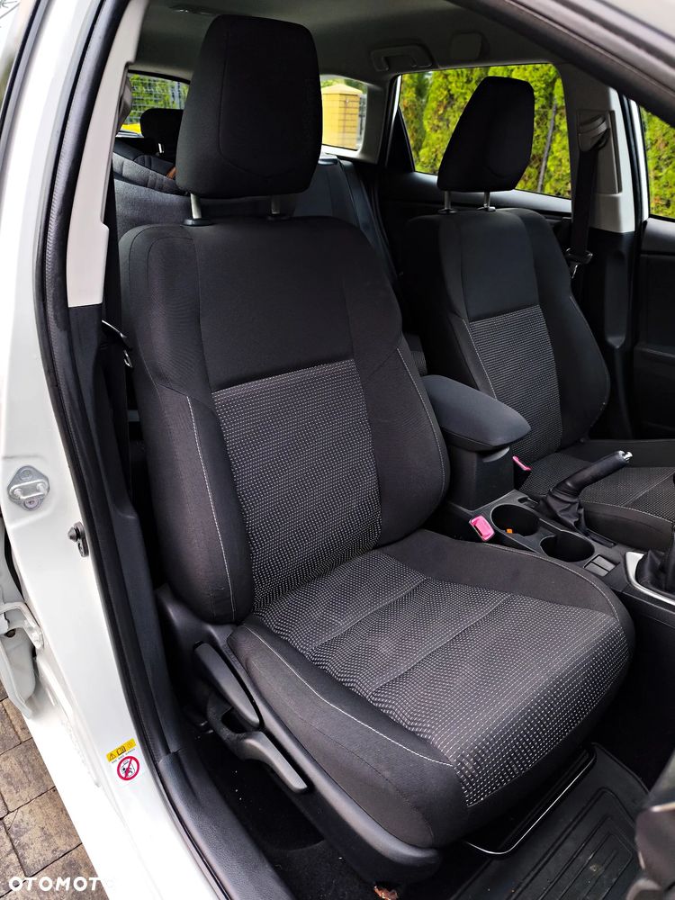 Toyota Auris - 36