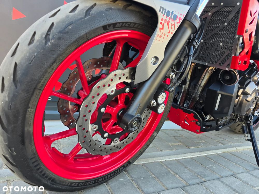 Yamaha MT - 13