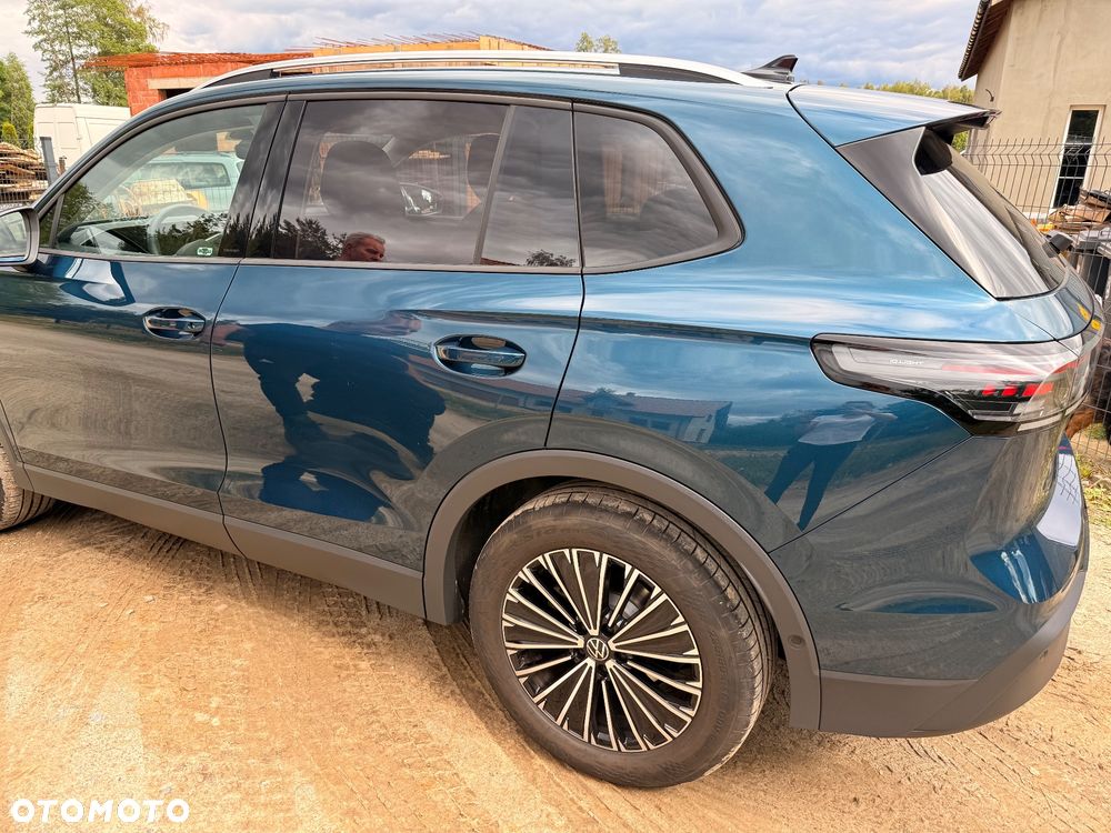 Volkswagen Tiguan 1.5 eTSI R-Line DSG - 4