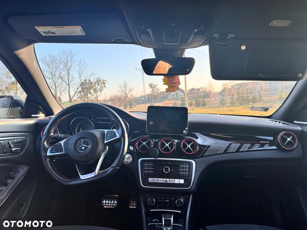 Mercedes-Benz CLA AMG 45 4-Matic - 23