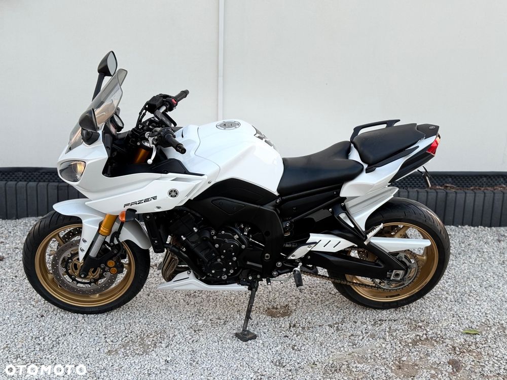 Yamaha FZ8 - 3
