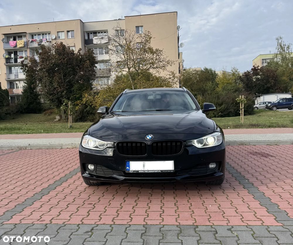 BMW Seria 3 318d - 4