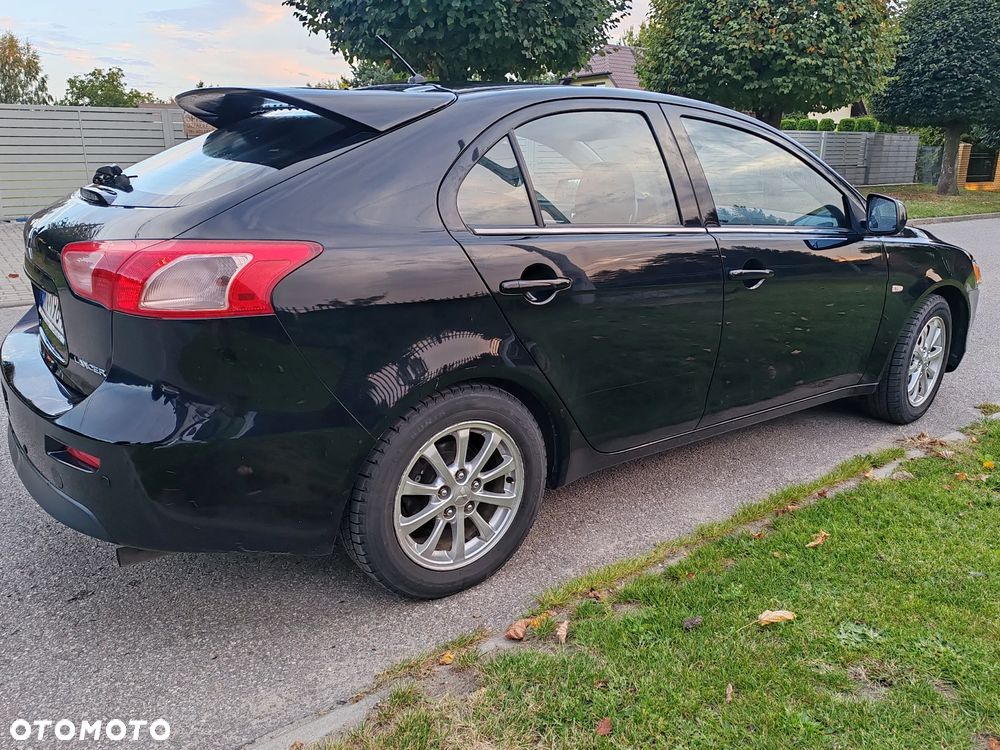 Mitsubishi Lancer 1.6 Intense - 18