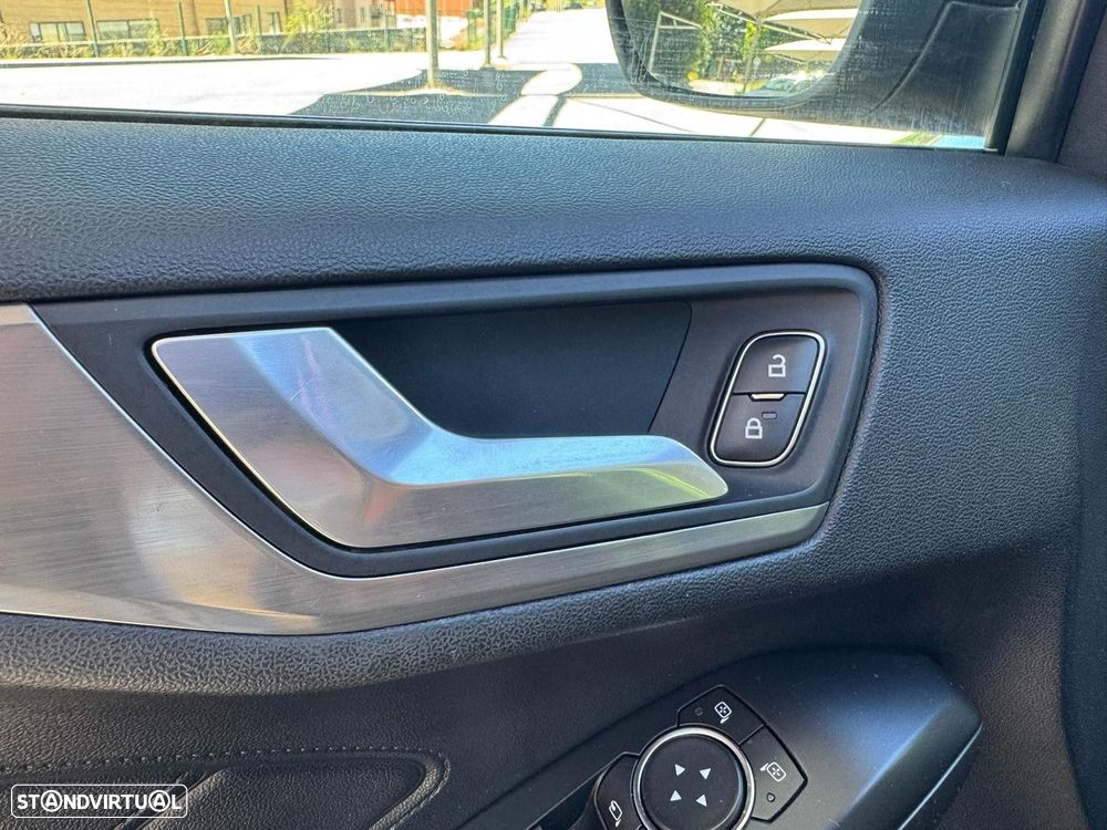 Ford Focus SW 1.5 TDCi EcoBlue Titanium - 17