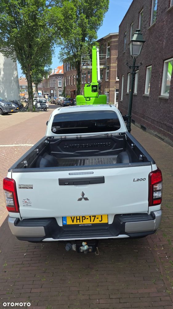 Mitsubishi L200 - 6