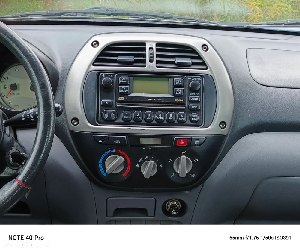 Toyota RAV4 2.0 VVT-i 4x4 - 4