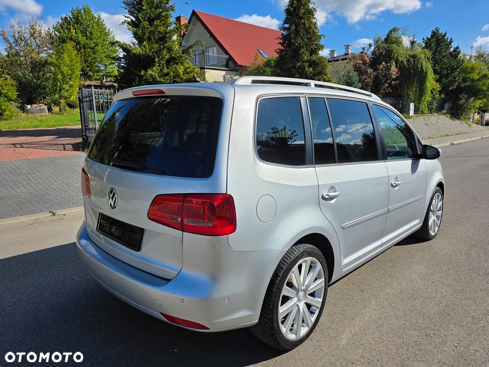 Volkswagen Touran 2.0 TDI DPF Highline DSG - 16
