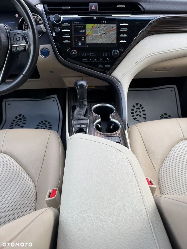 Toyota Camry 2.5 Hybrid Executive CVT - 5