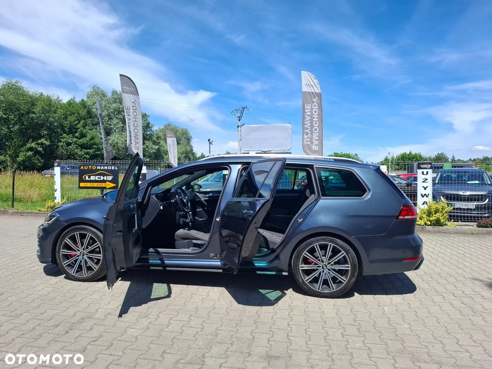 Volkswagen Golf - 9