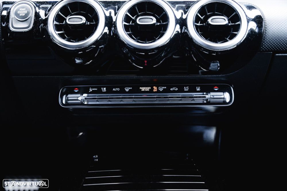 Mercedes-Benz A 250 e AMG Line - 42