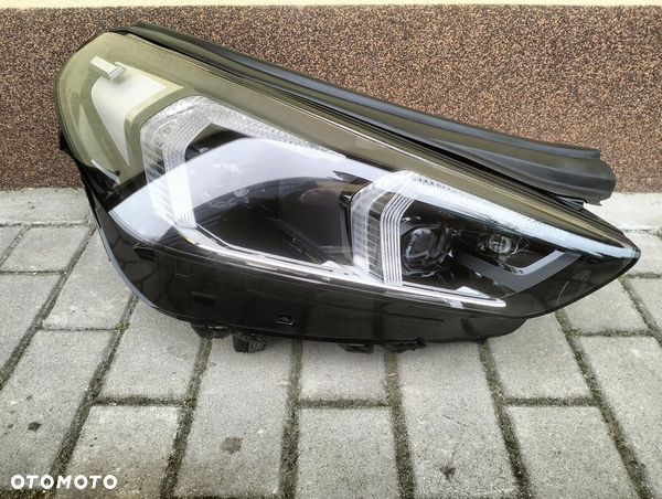 LAMPA LAMPY PRAWA BMW X1 U11 FULL LED