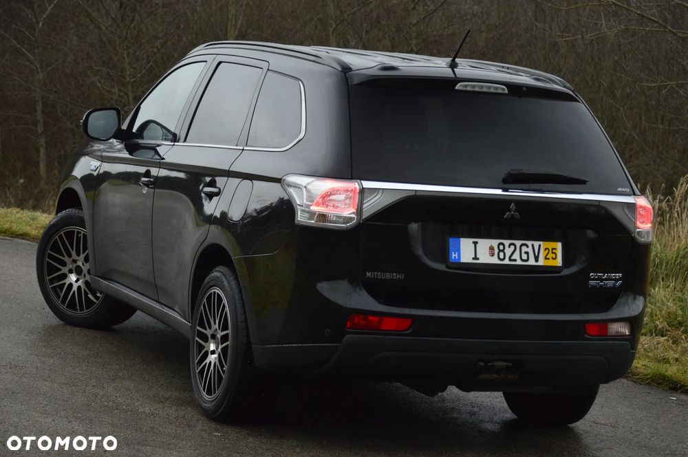 Mitsubishi Outlander - 35