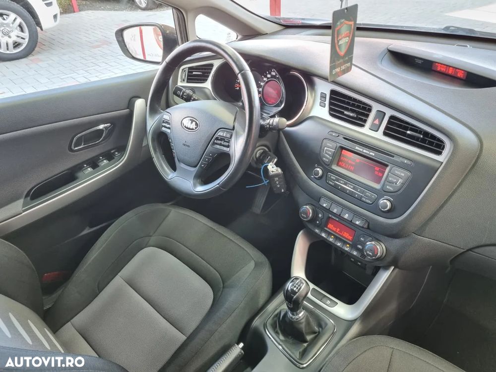 Kia Ceed - 14