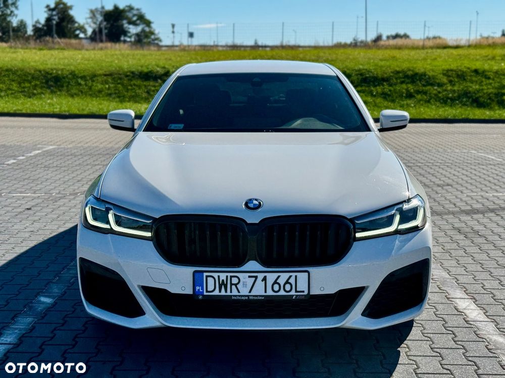 BMW Seria 5 520d M Sport - 11