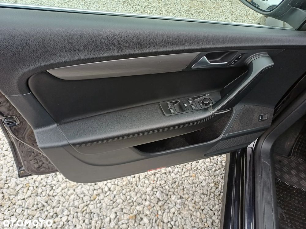 Volkswagen Passat 2.0 TDI DSG BlueMotion Technology Comfortline - 15