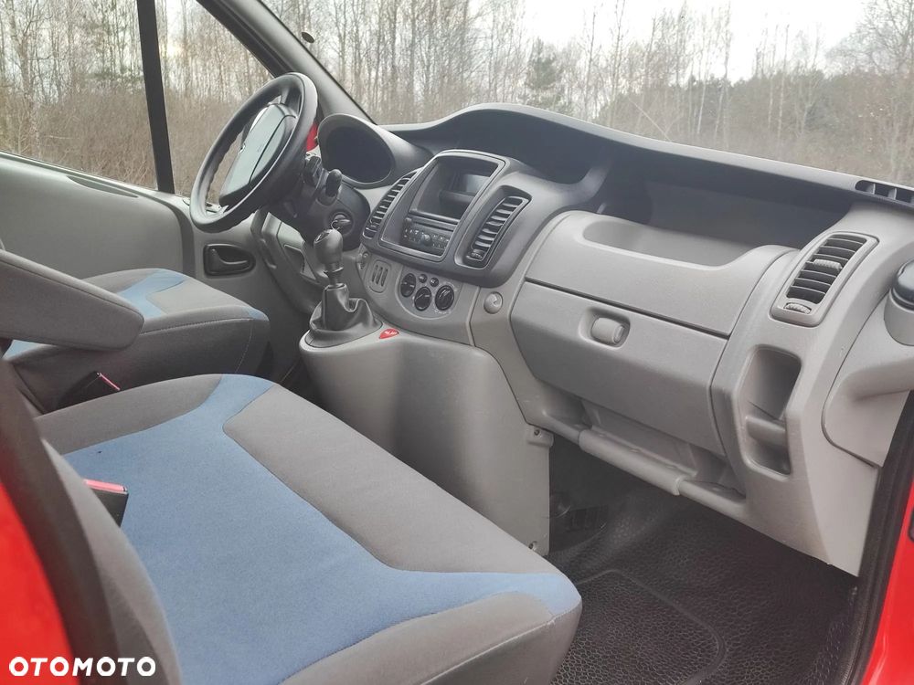 Renault Trafic - 16