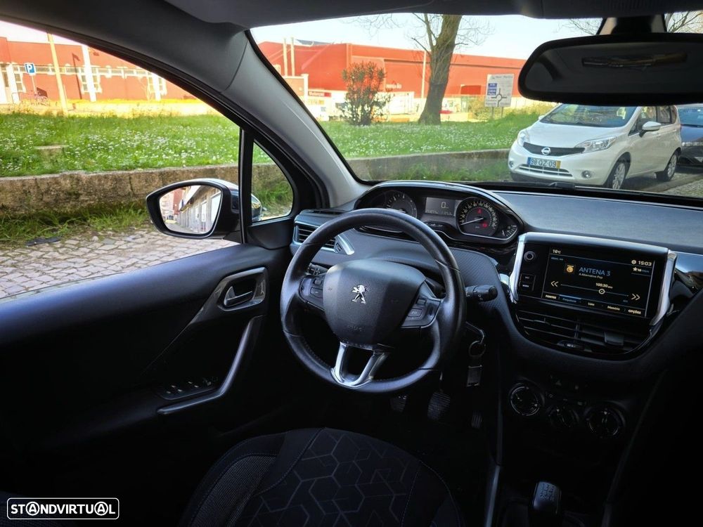Peugeot 2008 1.6 BlueHDi Style - 14
