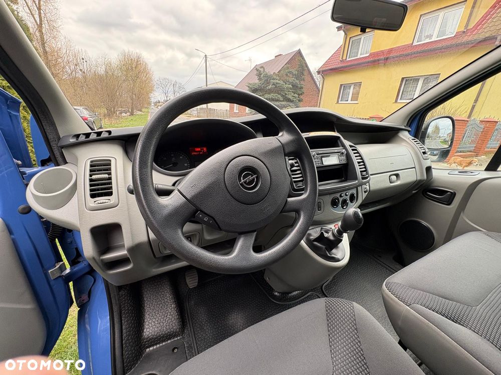 Opel Vivaro - 9