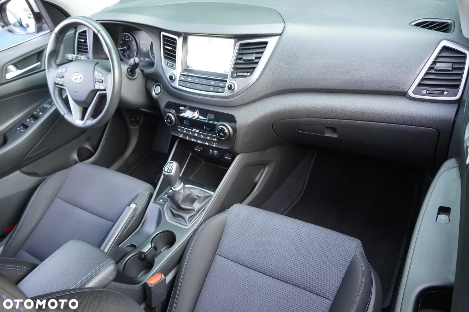 Hyundai Tucson 1.6 GDI BlueDrive Style 2WD - 27