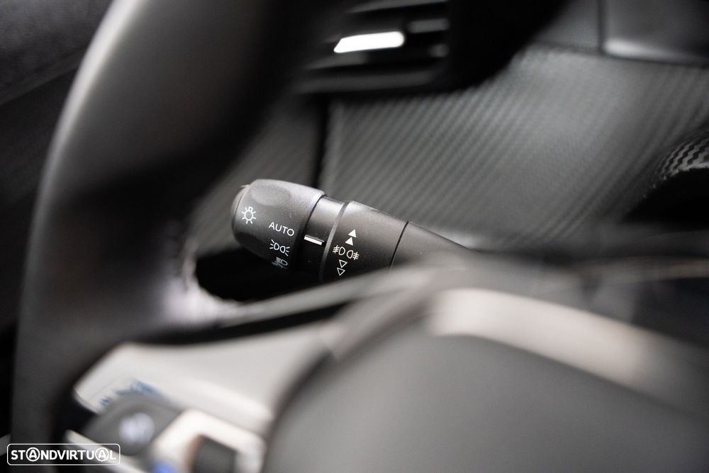 Peugeot e-2008 50 kWh Allure - 20