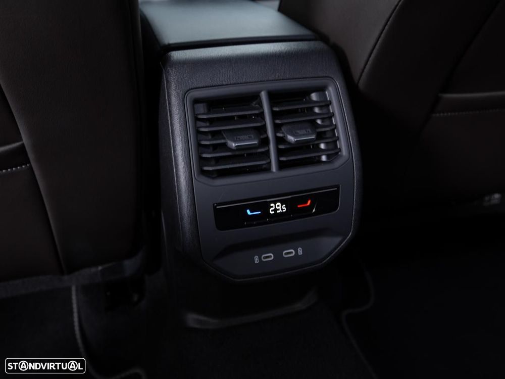 SEAT Leon ST 1.5 eTSI Xcellence DSG - 19