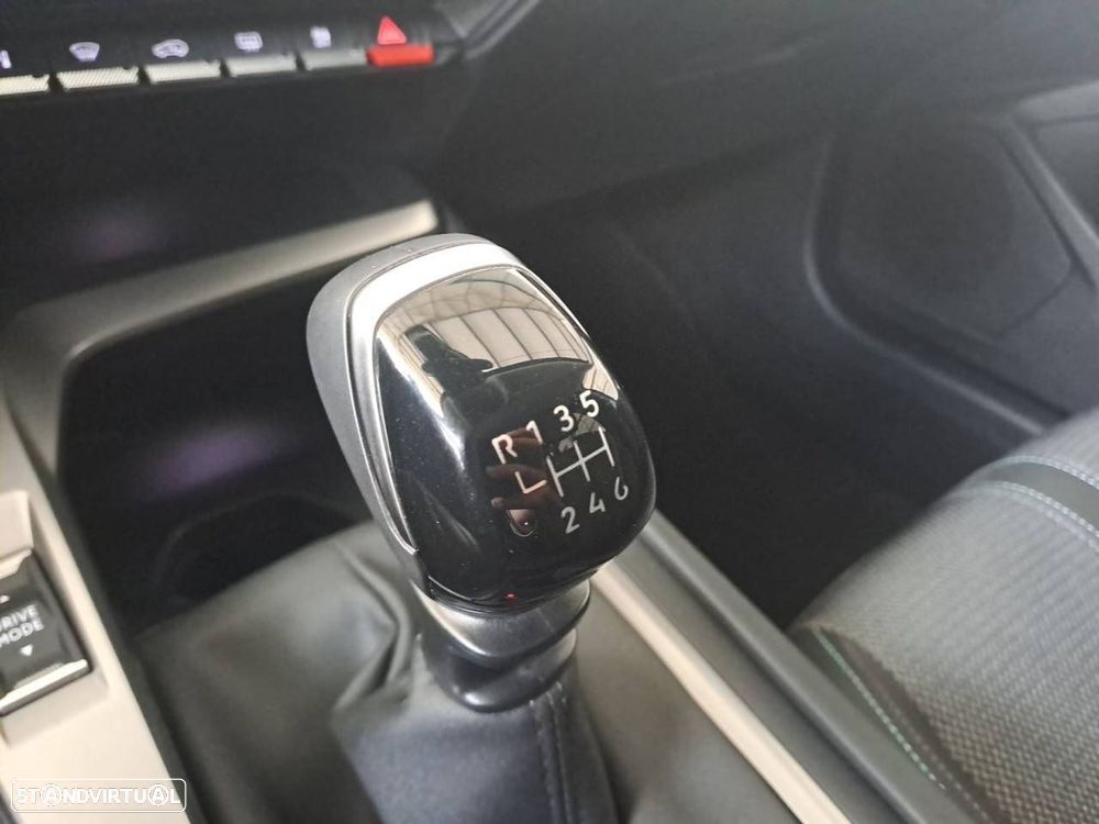 Peugeot 308 SW 1.2 PureTech Allure - 19