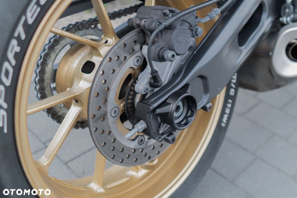 Yamaha R7 - 26