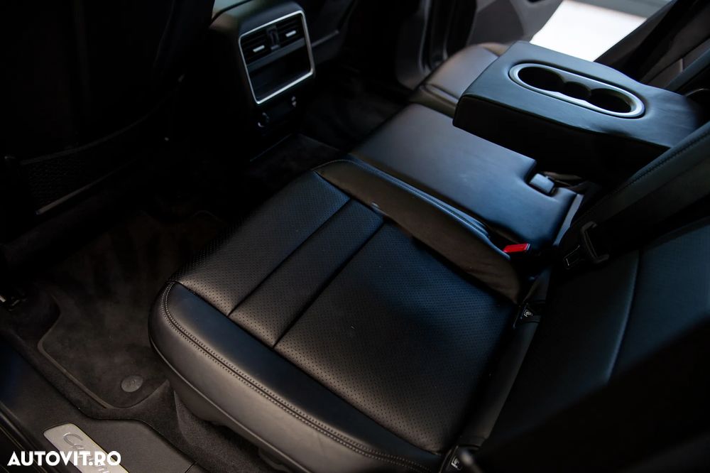 Porsche Cayenne - 35