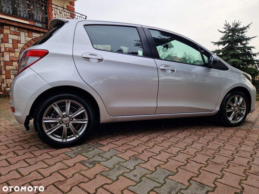 Toyota Yaris 1.33 Premium EU6 - 9