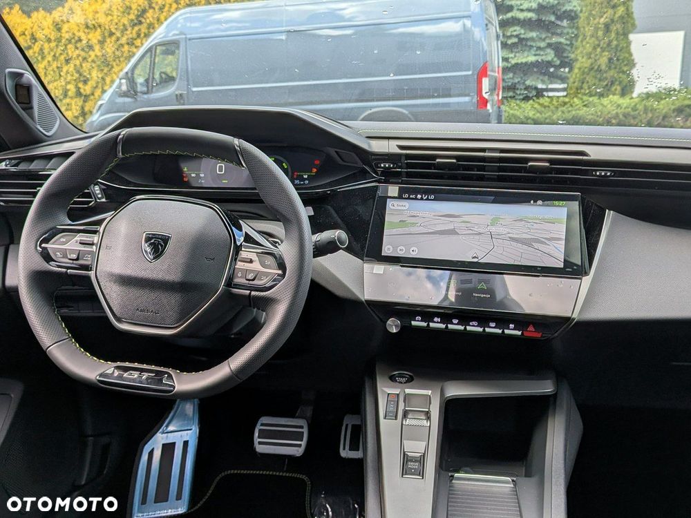 Peugeot 408 - 28