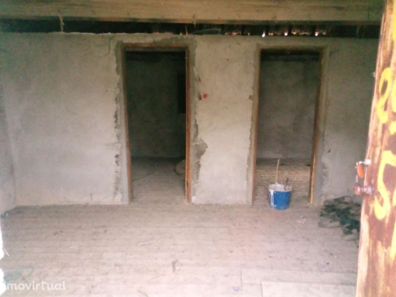 Vende casa térrea em pedra Salgueiro Murça - Grande imagem: 2/7