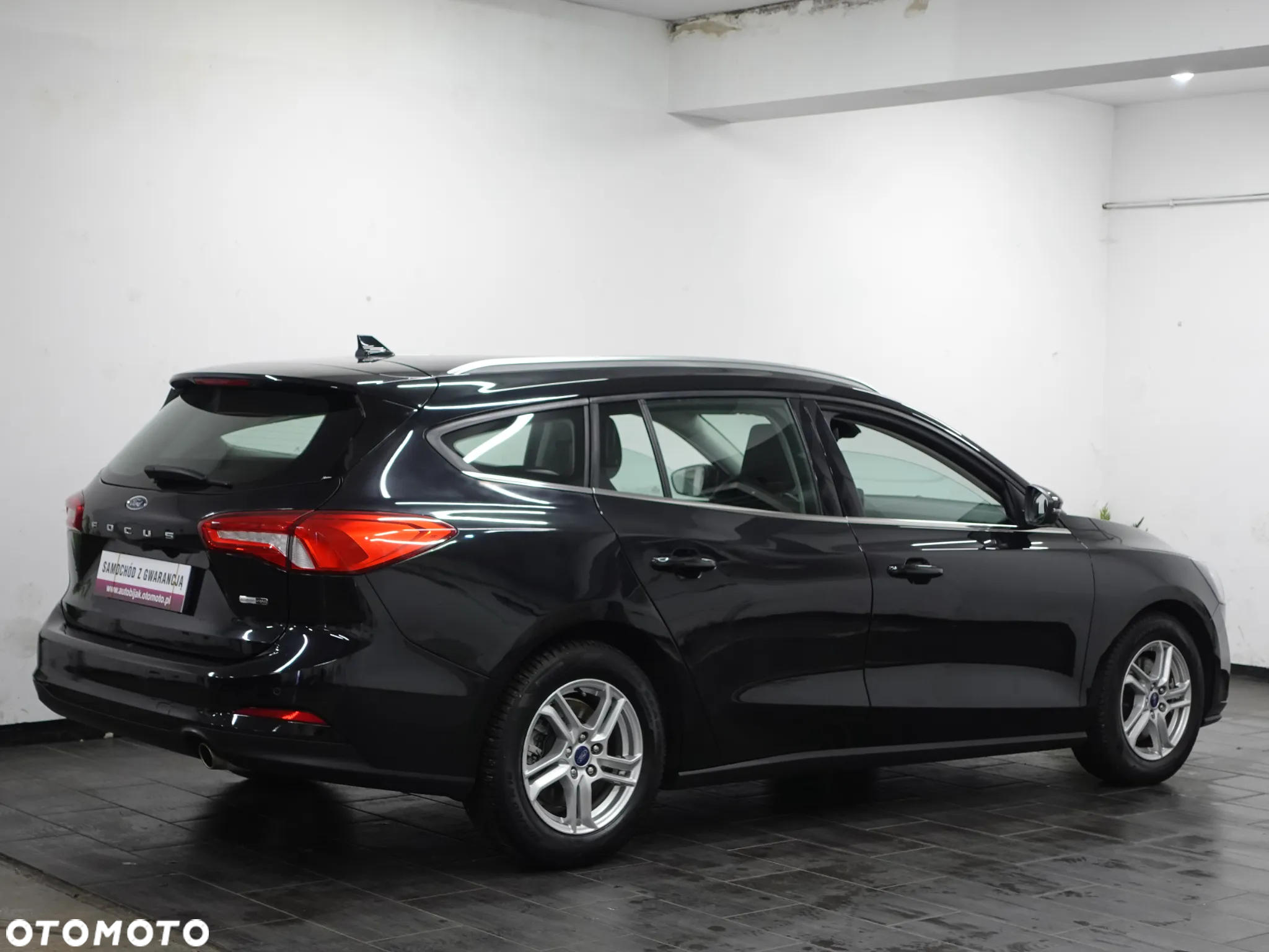 Ford Focus 1.0 EcoBoost mHEV Active - 9