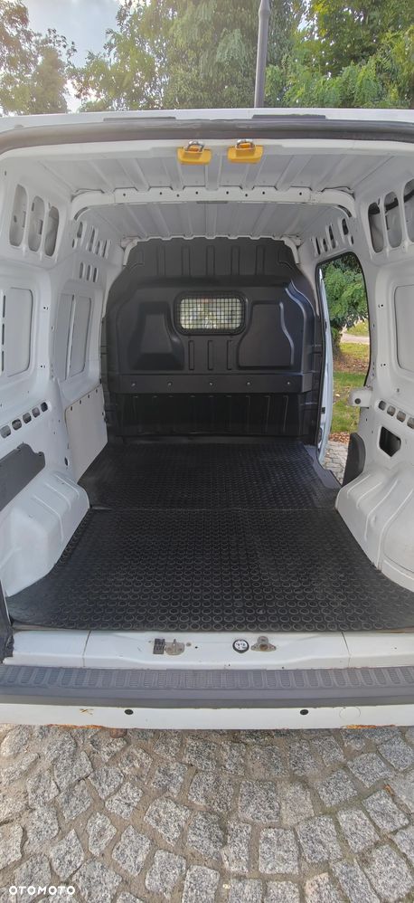 Ford Transit Connect - 12