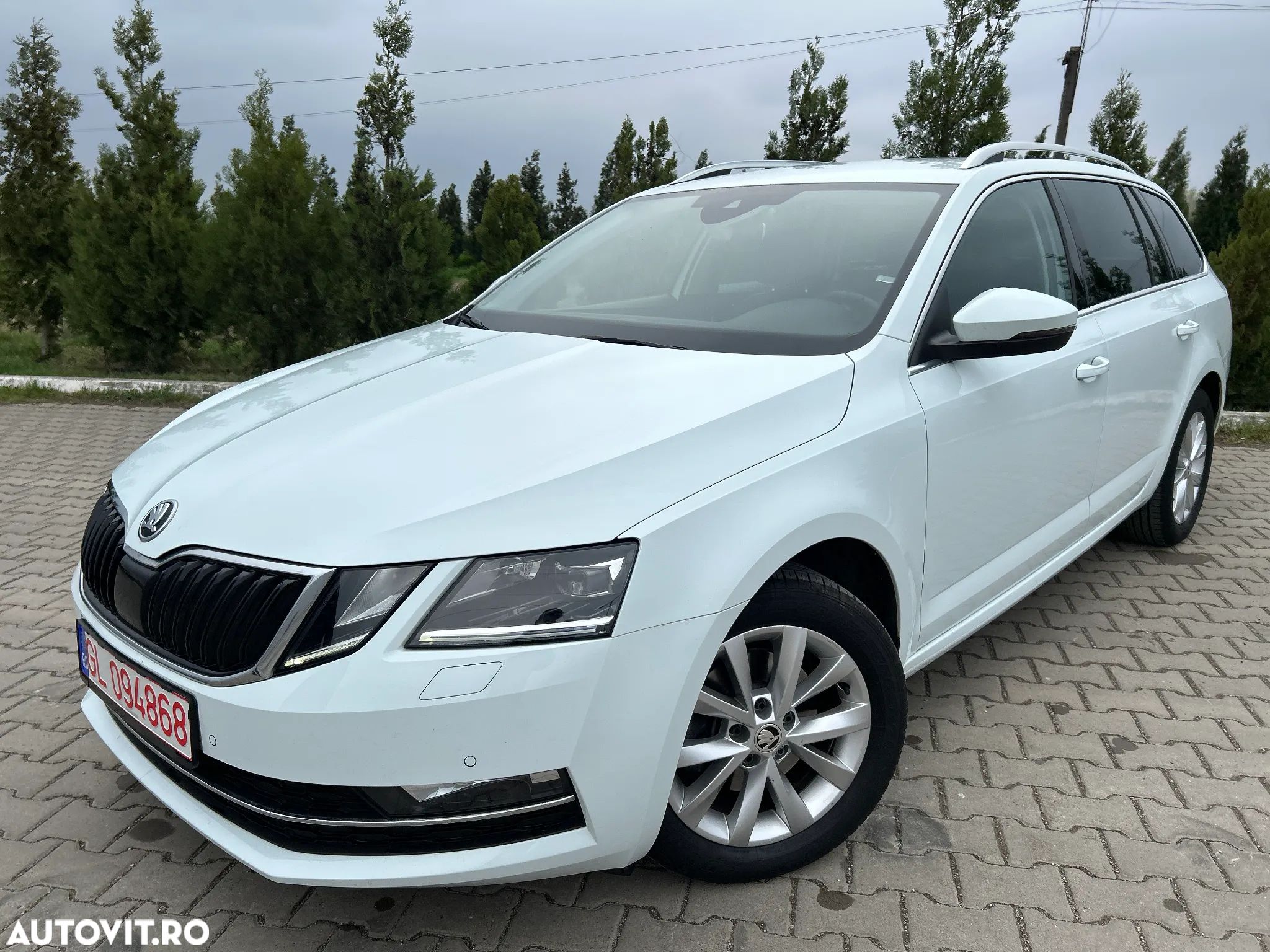 Skoda Octavia Combi 1.5 TSI ACT DSG Style - 1