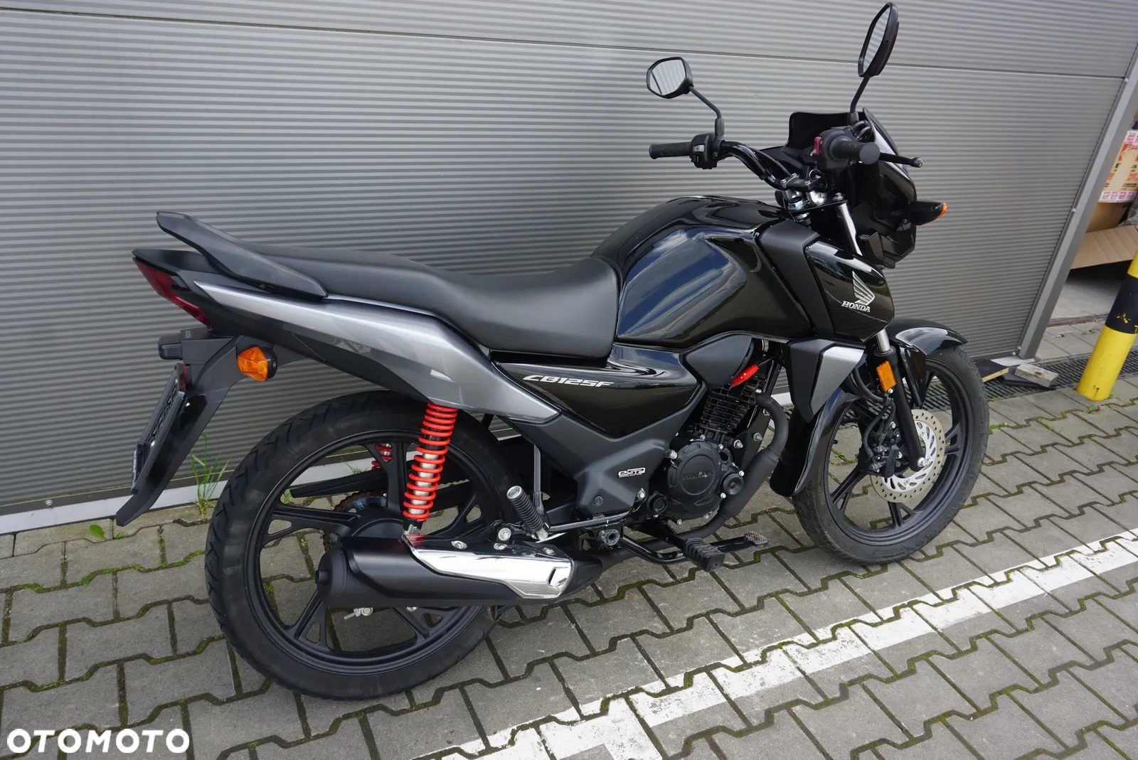 Honda CB - 4