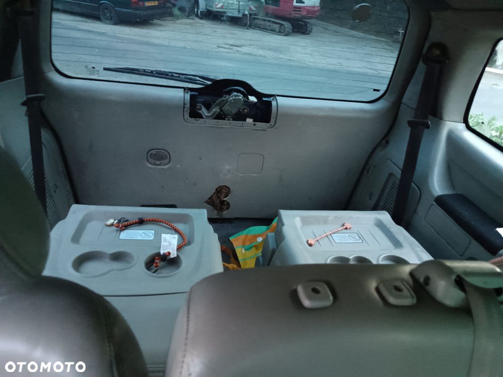 Hyundai Trajet - 8