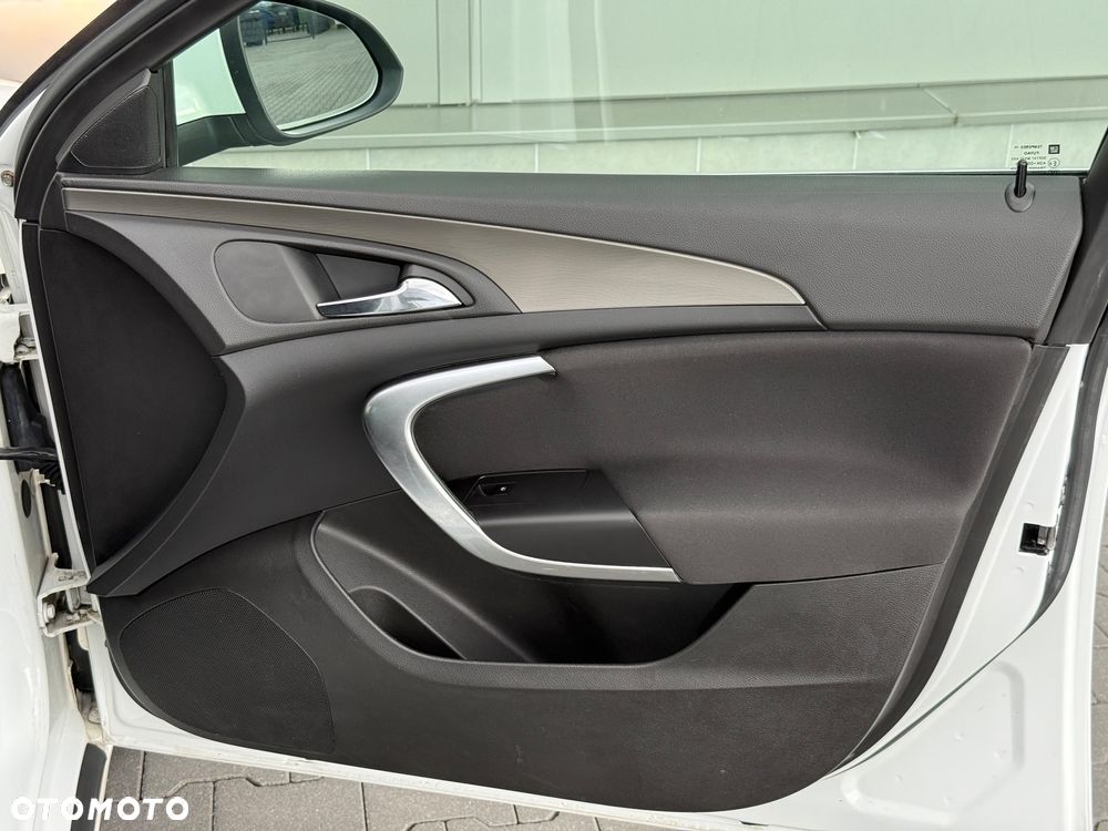 Opel Insignia 2.0 CDTI Sports Tourer Design Edition - 28