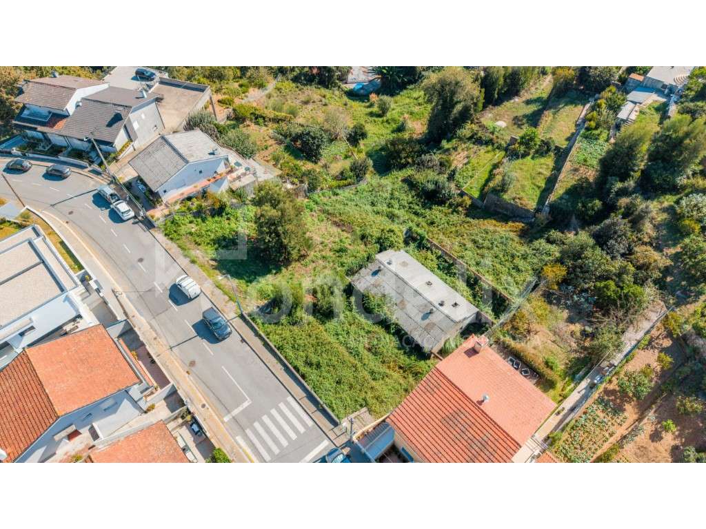 Terreno de 1.330 m² com PROJETO APROVADO para 2 Moradias em Jovim (... - Grande imagem: 5/16